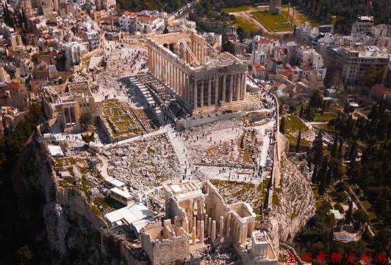 雅典